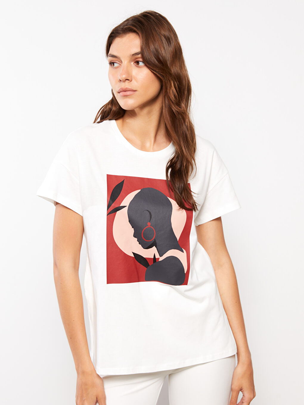 Ekru Bisiklet Yaka Baskılı Kısa Kollu Pamuklu Kadın Tişört-1