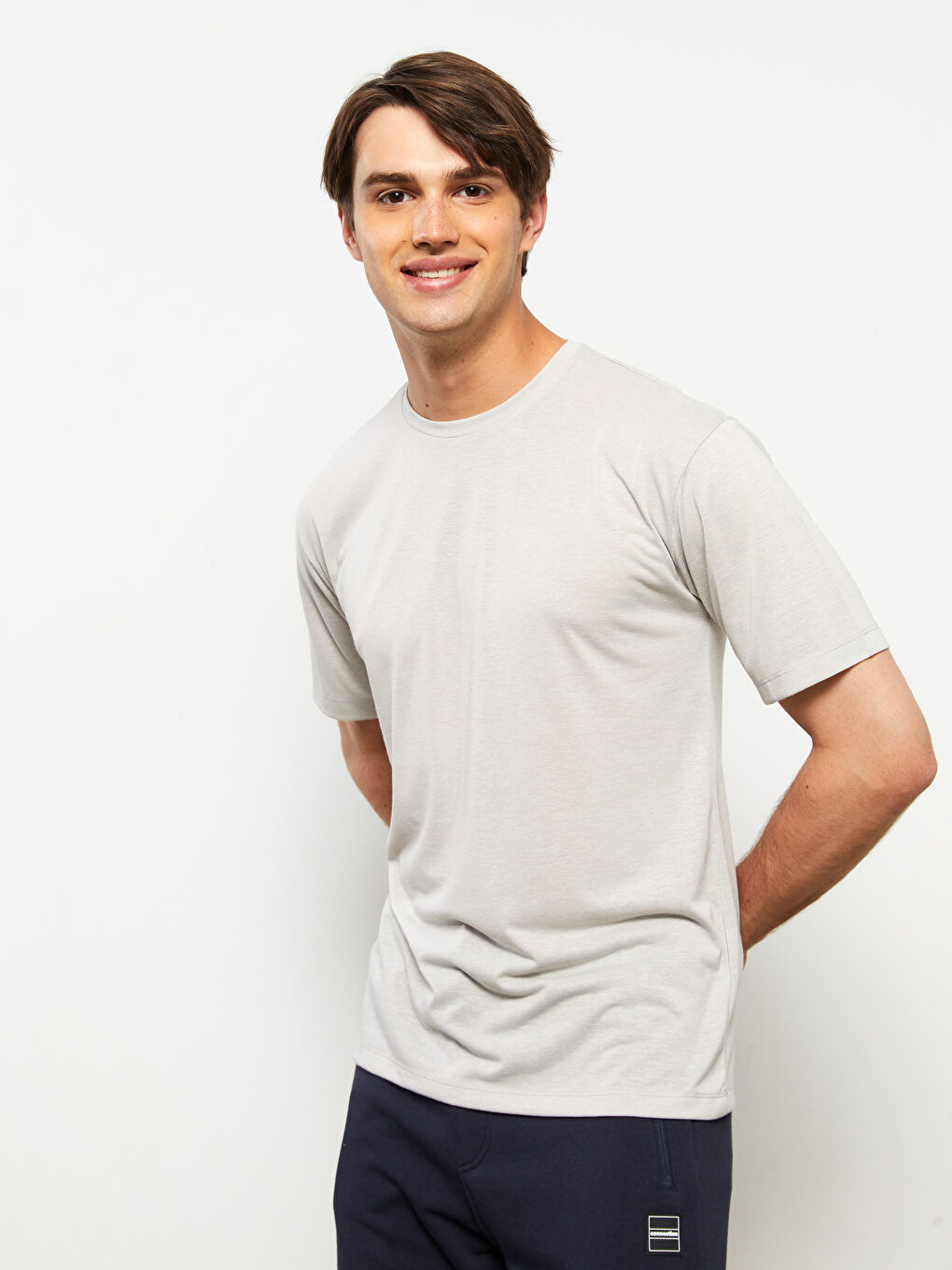 Gri Bisiklet Yaka Kısa Kollu Erkek Tişört-1