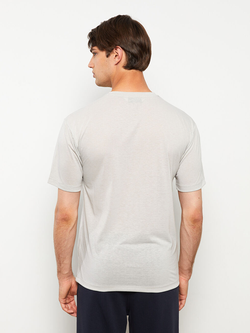 Gri Bisiklet Yaka Kısa Kollu Erkek Tişört-4