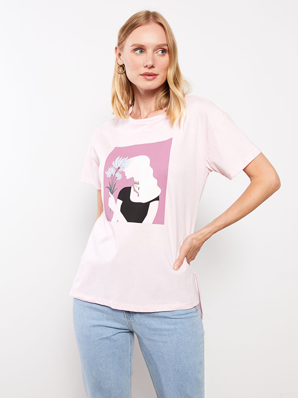 Pembe Bisiklet Yaka Baskılı Kısa Kollu Pamuklu Kadın Tişört-1
