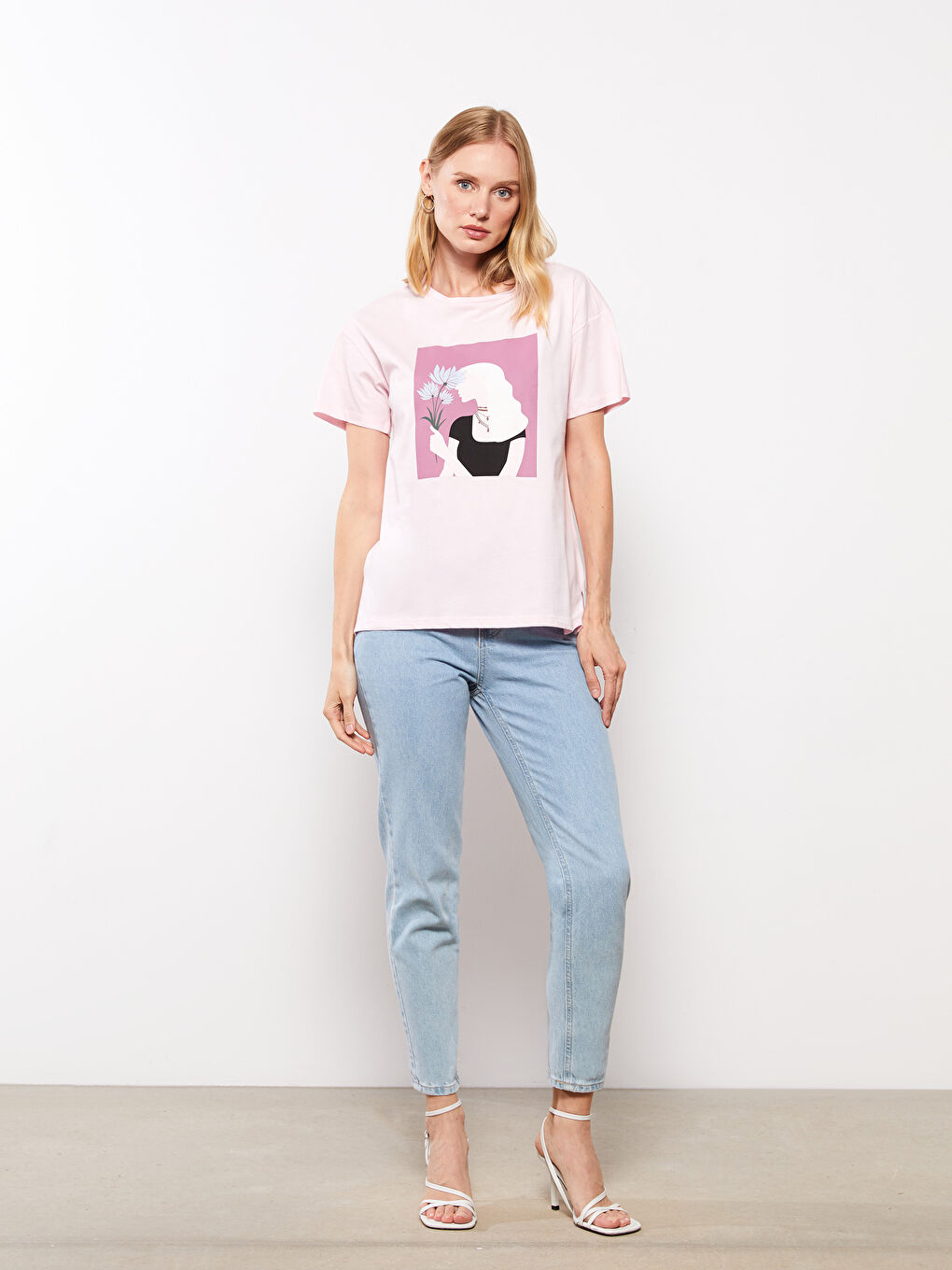 Pembe Bisiklet Yaka Baskılı Kısa Kollu Pamuklu Kadın Tişört-2