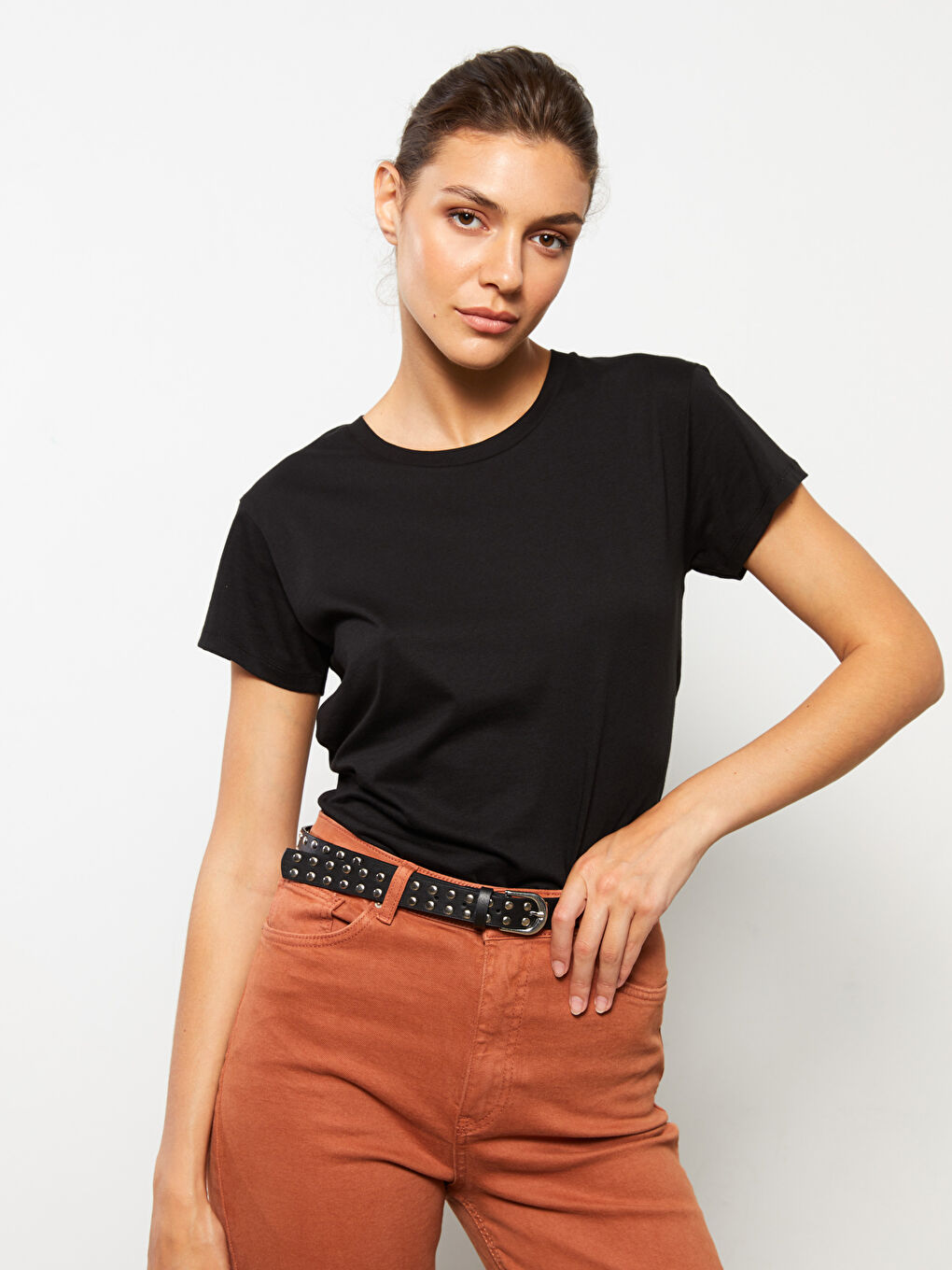 تي شيرت قطن ياقة دائرية مستقيم كم قصير للسيدات-2