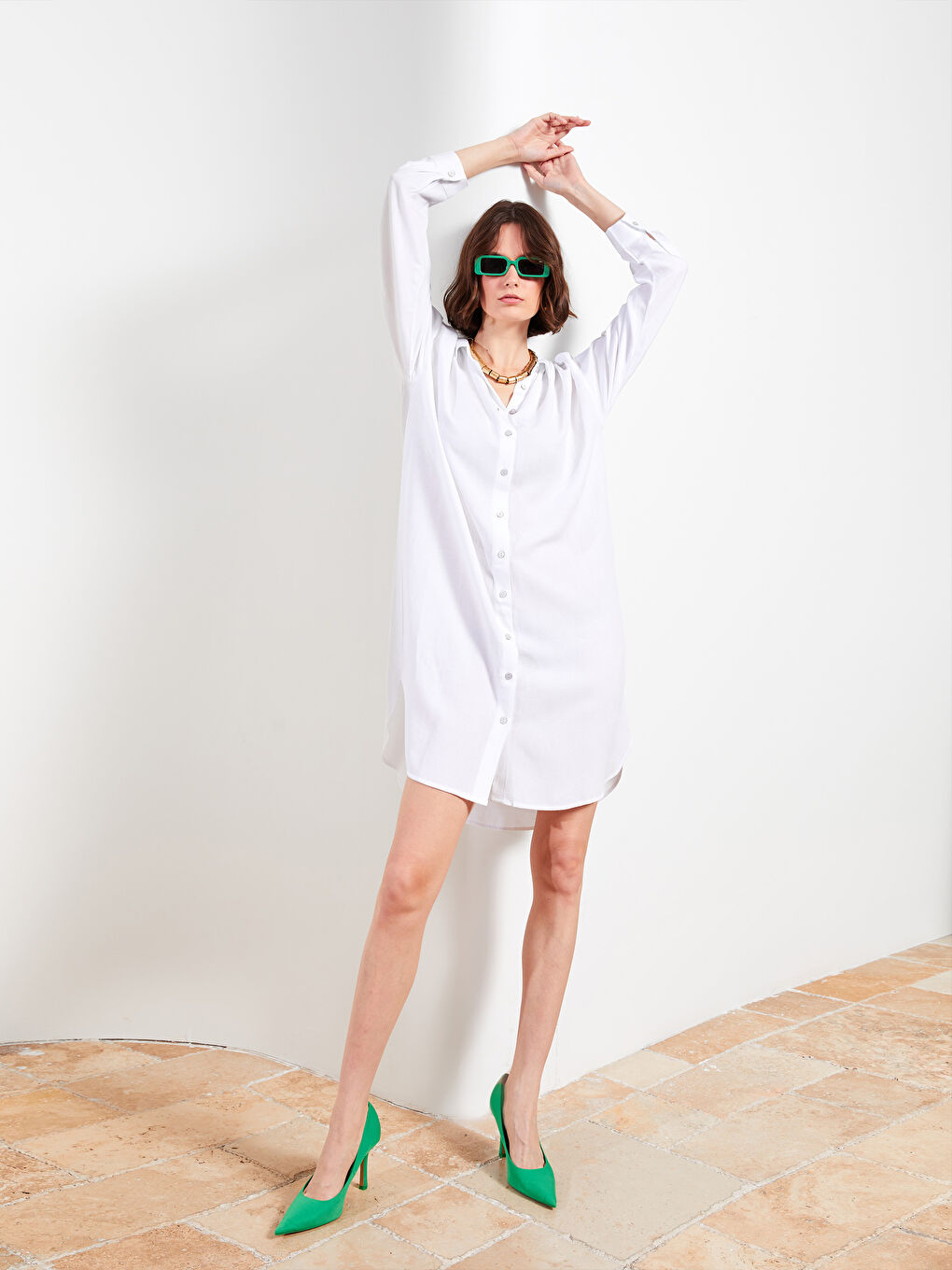 Beyaz Düz Uzun Kollu Kadın Gömlek Elbise