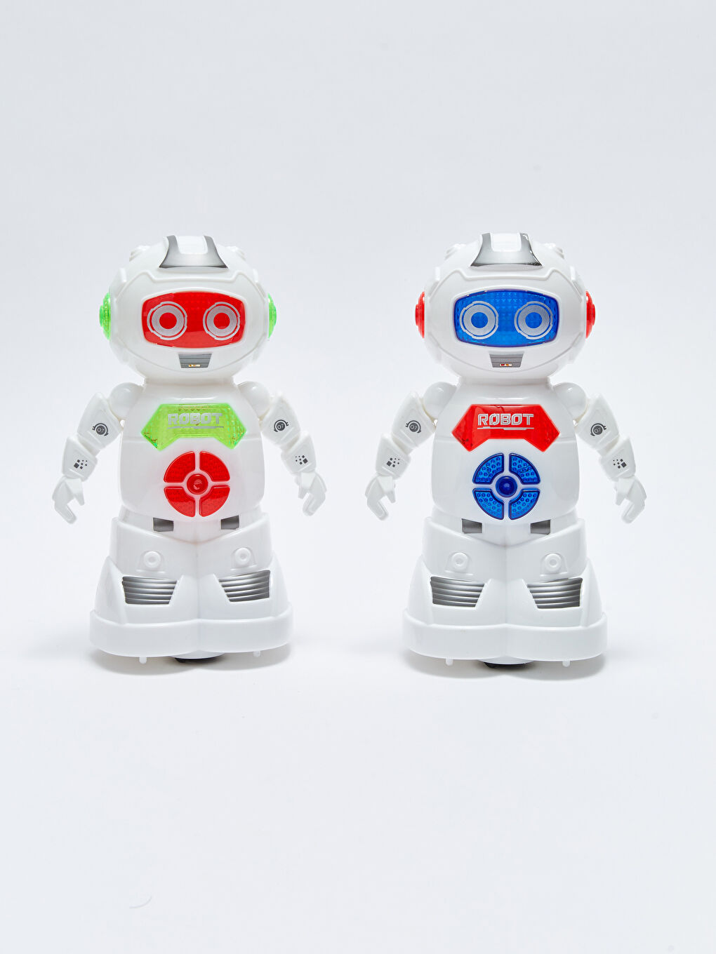 Pilli Türkçe Konuşan Robot-7