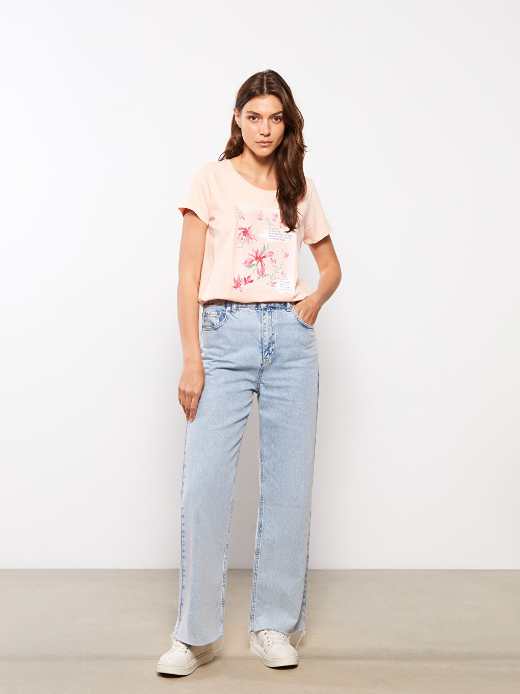 Bisiklet Yaka Baskılı Kısa Kollu Pamuklu Kadın Tişört-2