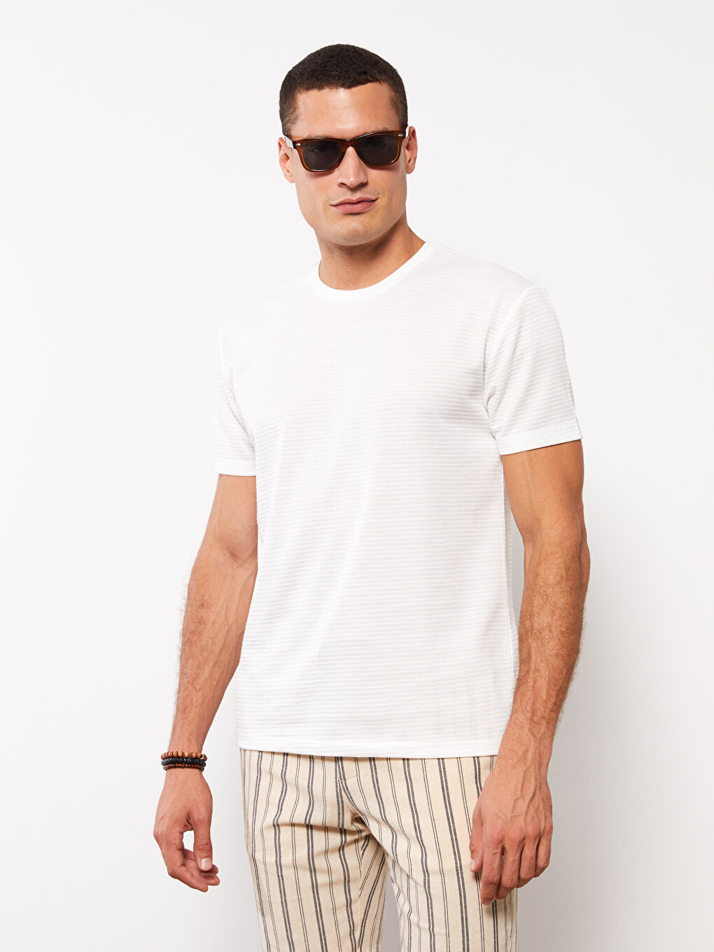 Ekru Bisiklet Yaka Kısa Kollu Erkek Tişört-1