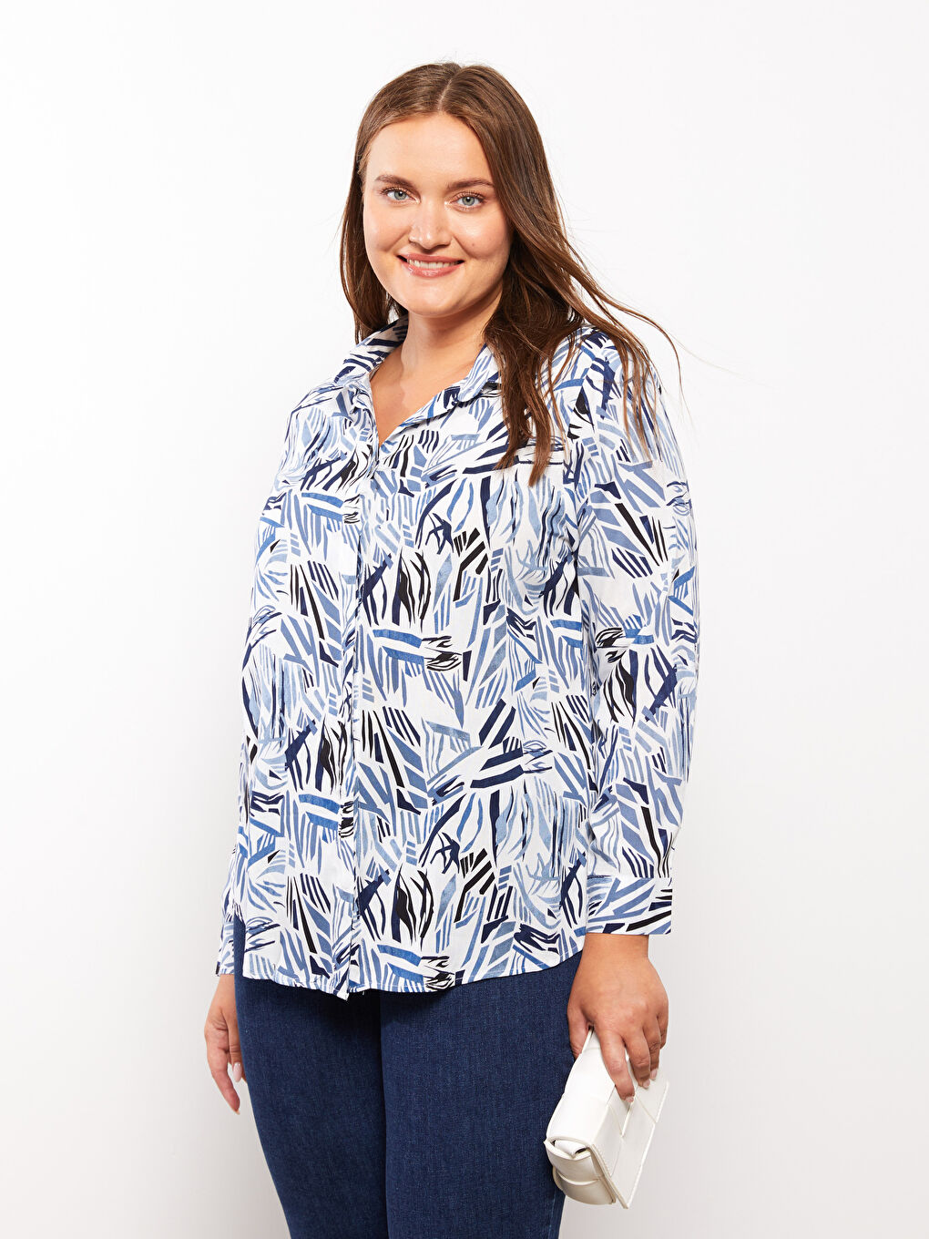 Mavi Önden Düğme Kapamalı Desenli Uzun Kollu Viskon Kadın Gömlek-1