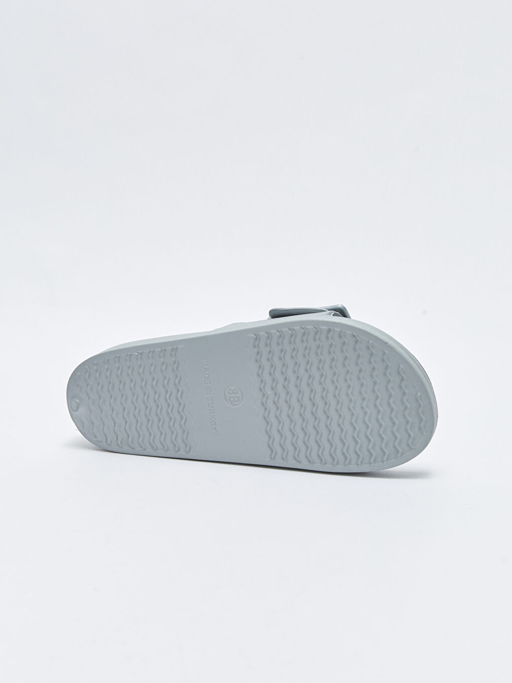 Gri Tek Bantlı Toka Detaylı Kadın Terlik-3