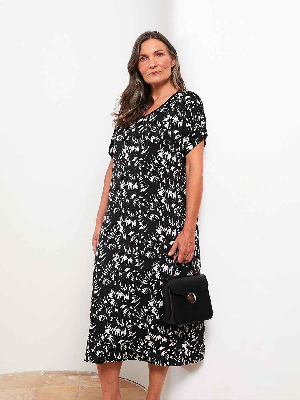 Ekru Bisiklet Yaka Desenli Kısa Kollu Kadın Elbise