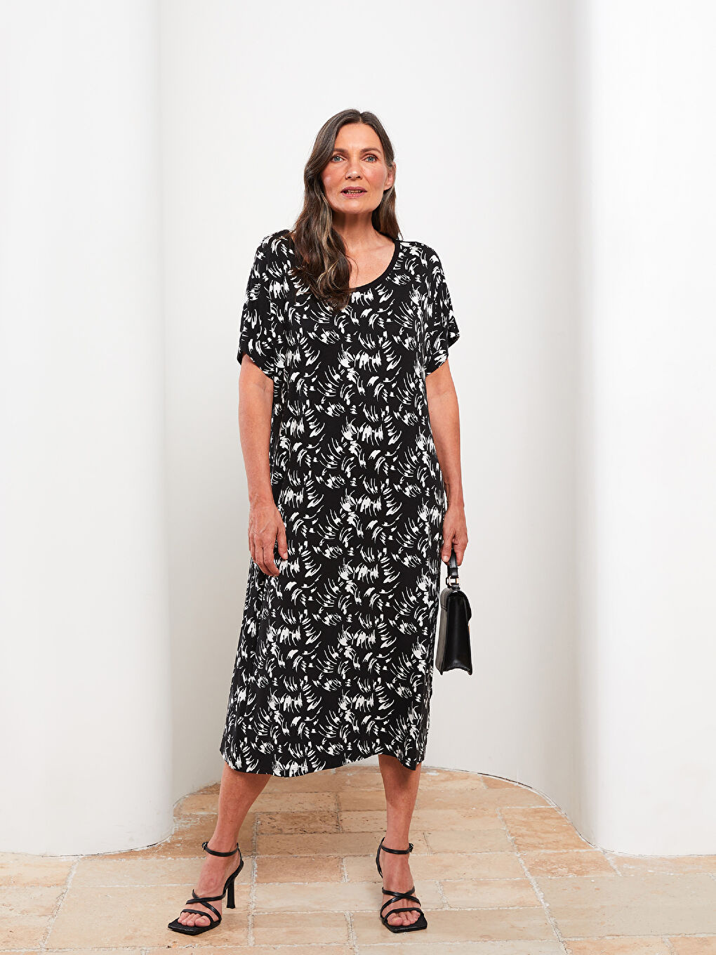 Ekru Bisiklet Yaka Desenli Kısa Kollu Kadın Elbise-2