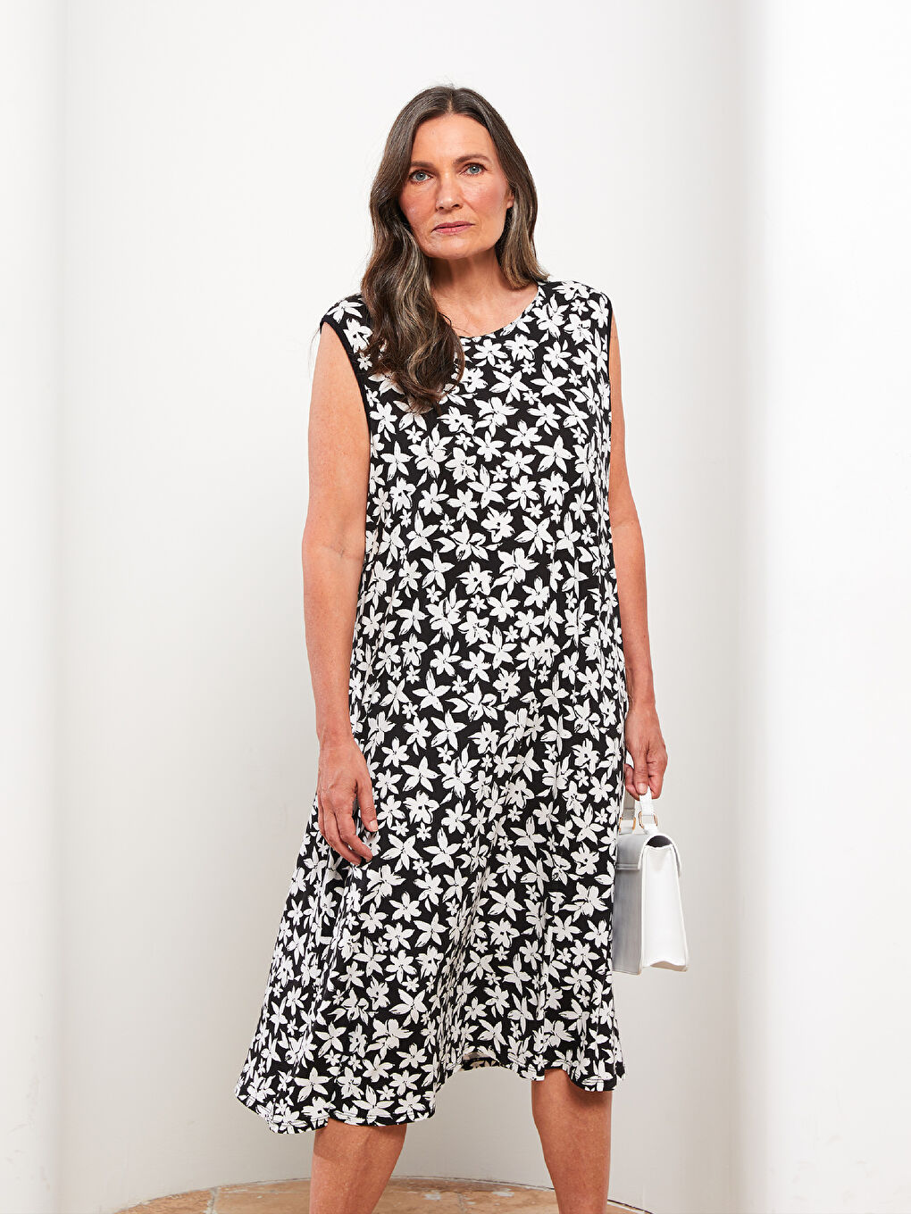 Siyah Kadın Bisiklet Yaka Desenli Kolsuz Elbise-2