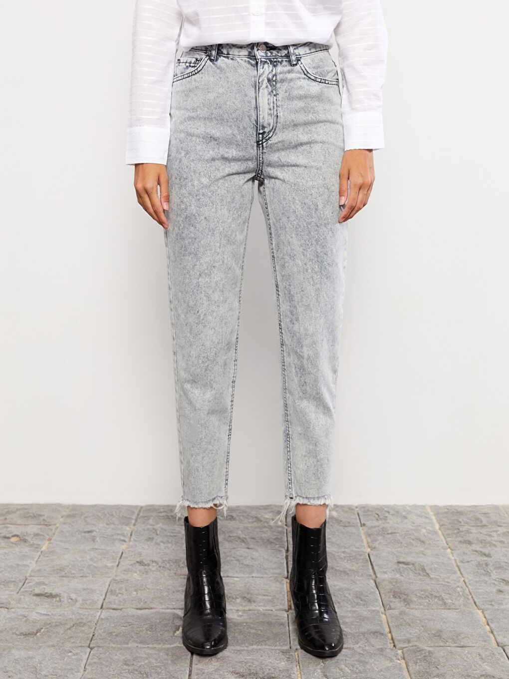 High Waist Mom Fit Women's Jeans-3