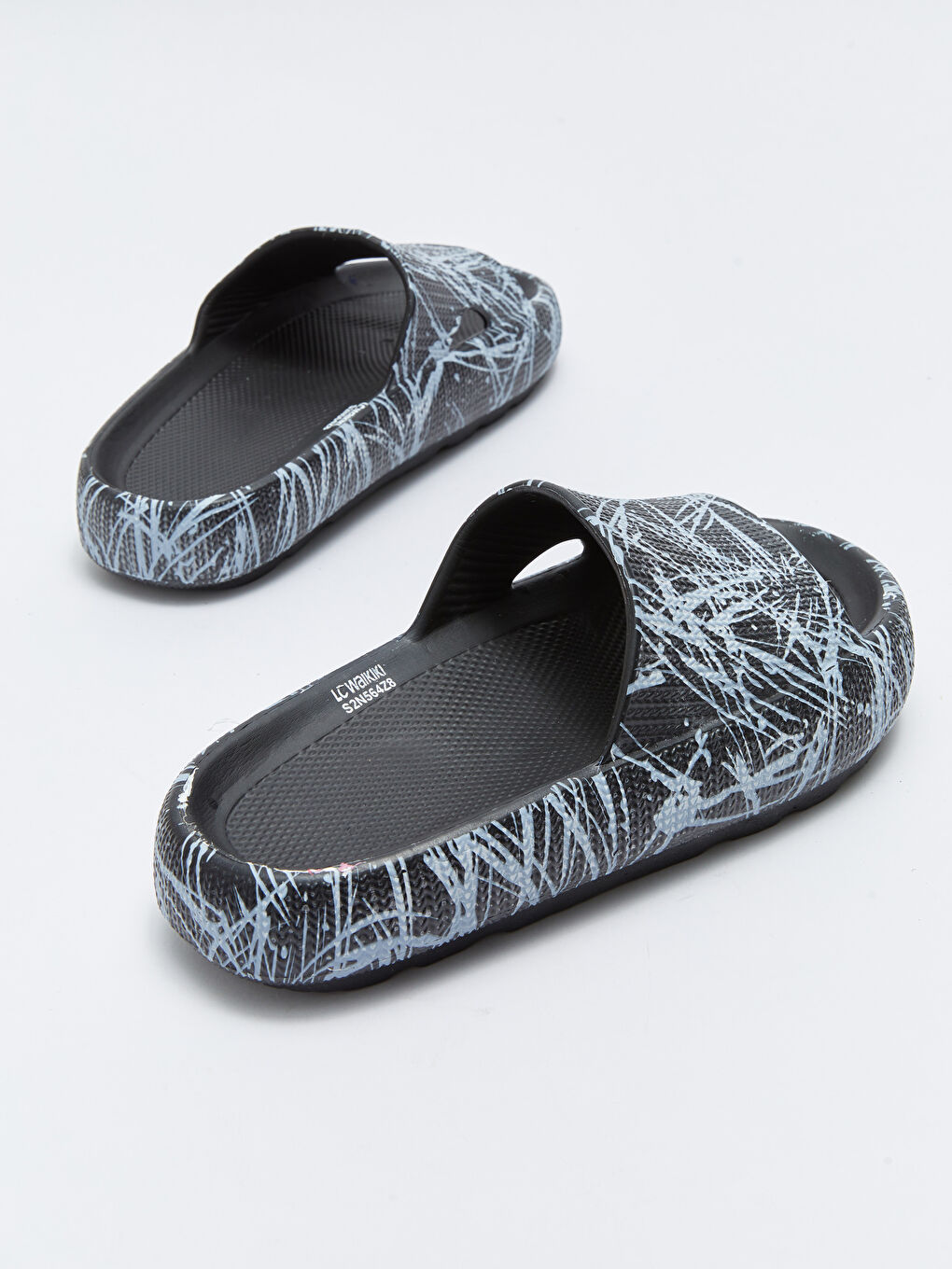 Siyah Baskılı Kalın Taban Erkek Terlik-4