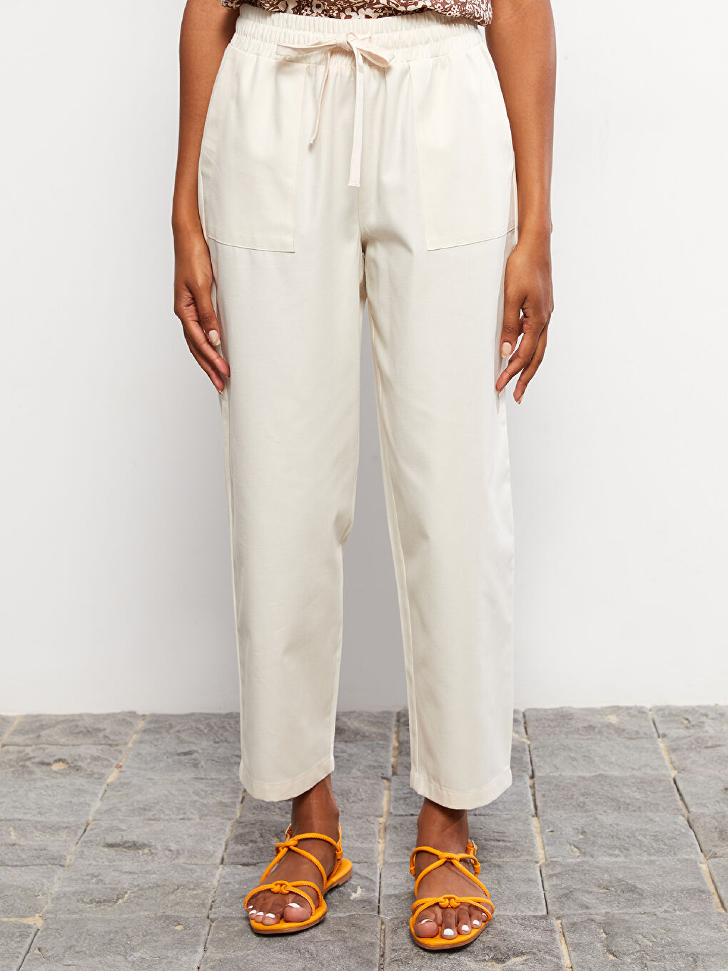 LCW Vision Beli Lastikli Düz Gabardin Kadın Pantolon -S2N639Z8-R9J