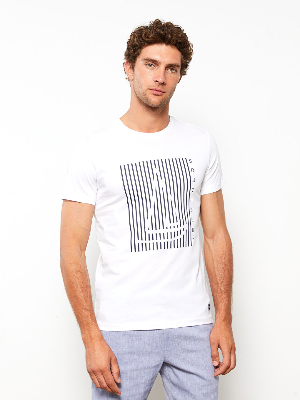 Beyaz Bisiklet Yaka Kısa Kollu Baskılı Erkek Tişört-1