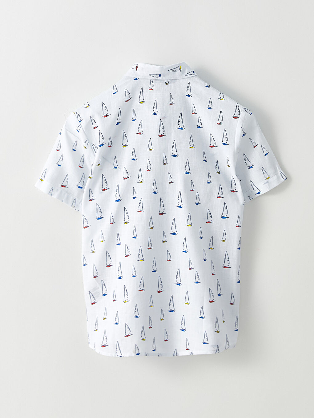 Beyaz Desenli Kısa Kollu Erkek Çocuk Gömlek-6