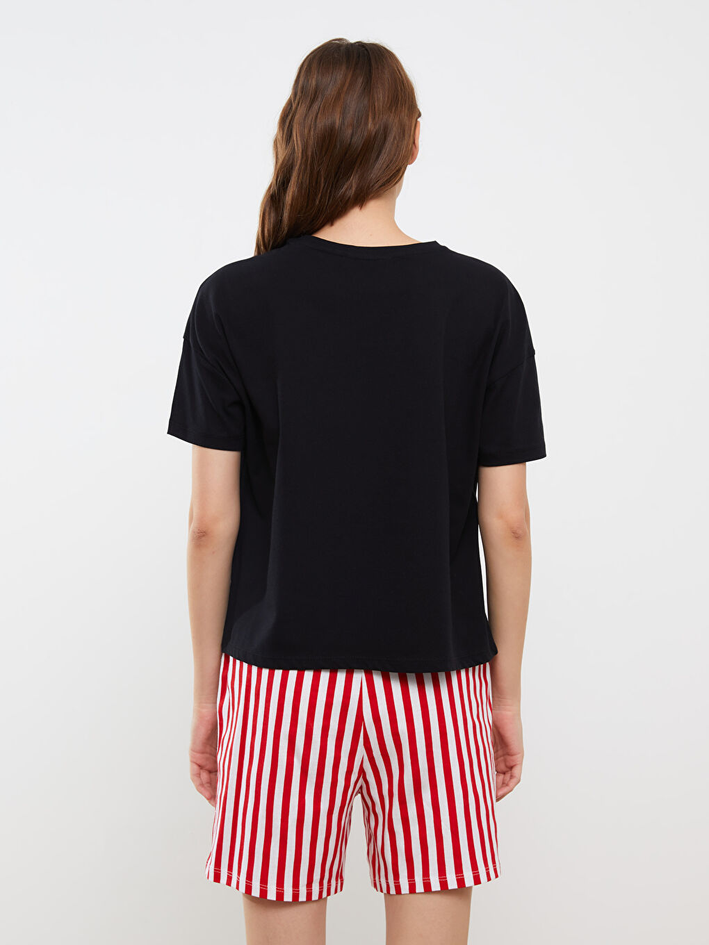 Beyaz Bisiklet Yaka Mickey Mouse Baskılı Kısa Kollu Kadın Pijama Takımı-3