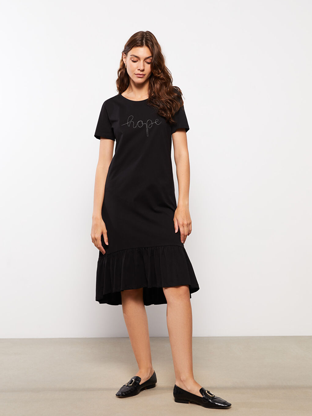 Haljina za Žene od Pamuka sa Okruglim Izrezom, Vezenim Detaljima i Kratkim Rukavima-2