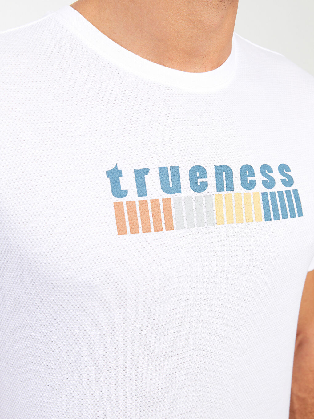 Ekru Bisiklet Yaka Kısa Kollu Baskılı Erkek Tişört-1