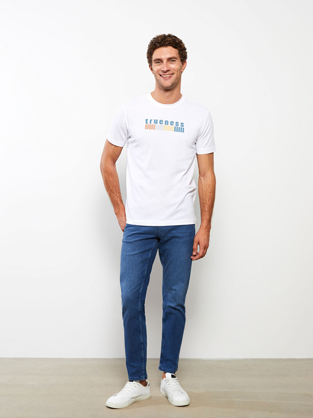 Ekru Bisiklet Yaka Kısa Kollu Baskılı Erkek Tişört-2