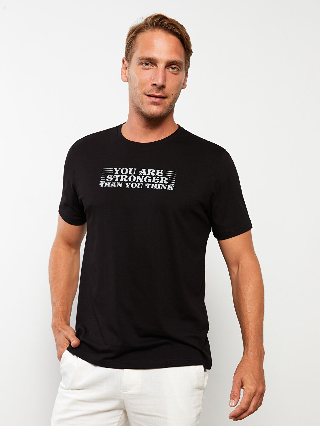 Siyah Bisiklet Yaka Baskılı Kısa Kollu Erkek Tişört-1