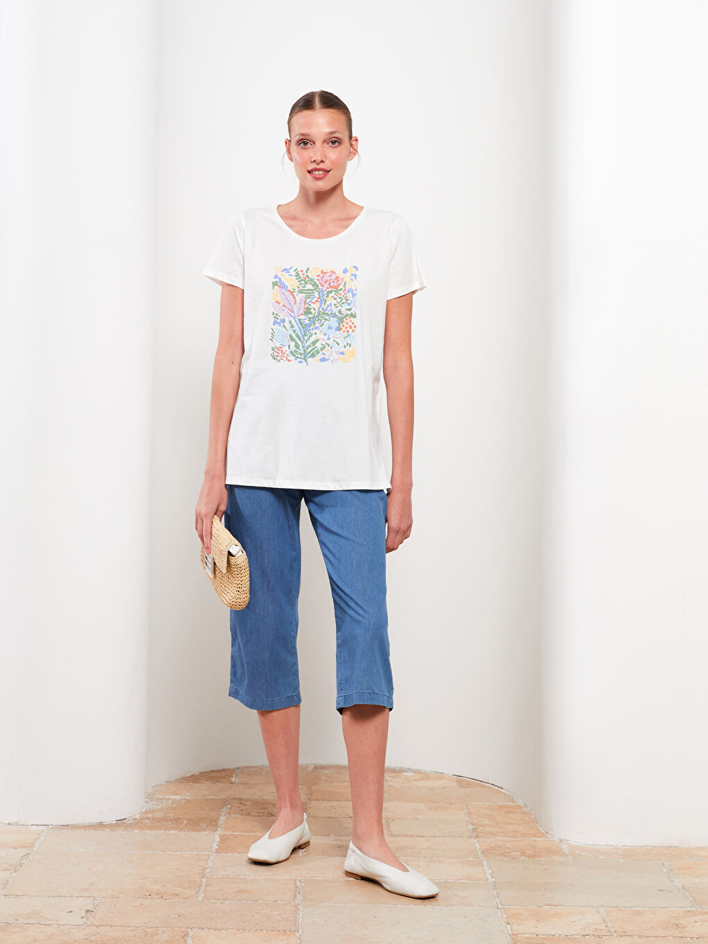 Ekru Bisiklet Yaka Baskılı Kısa Kollu Pamuklu Kadın Tişört-2