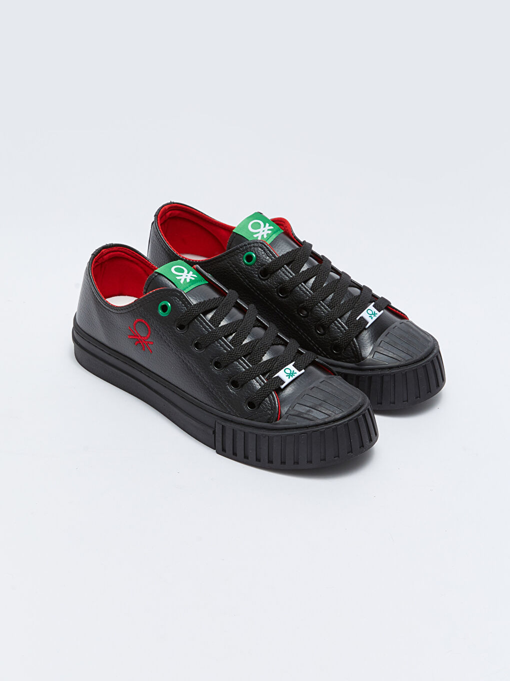 Siyah Bağcıklı Erkek Spor Ayakkabı