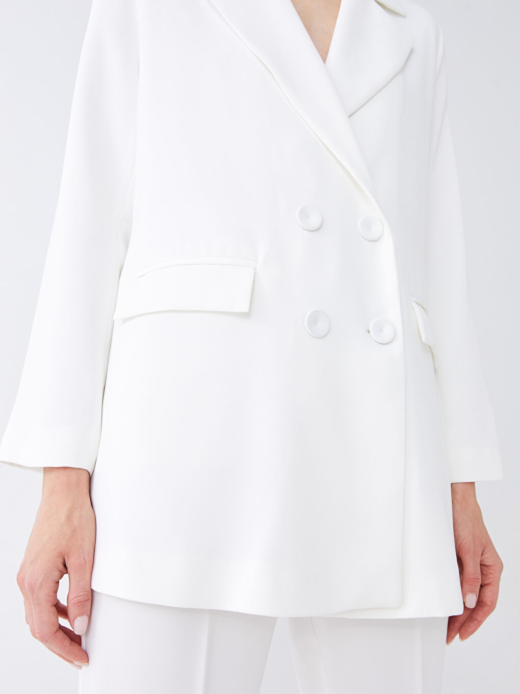 Beyaz Önden Düğme Kapamalı Düz Uzun Kollu Krep Kadın Abiye Ceket-4