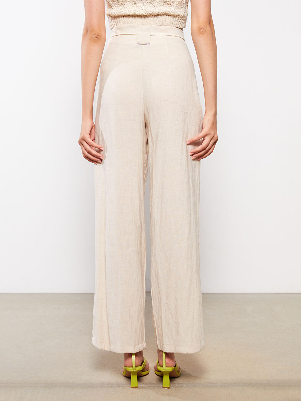 Pantaloni Largi Simpli cu Croială Standard pentru Femei-4