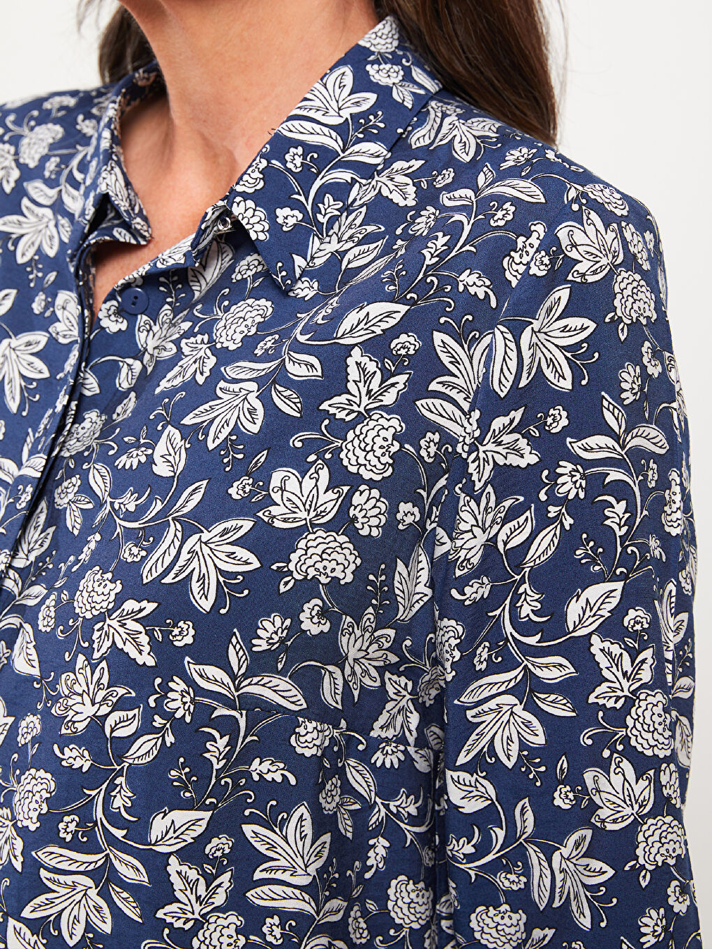 Chemise pour Femmes à Manches Longues Imprimée avec Fermeture à Boutons sur le Devant-3