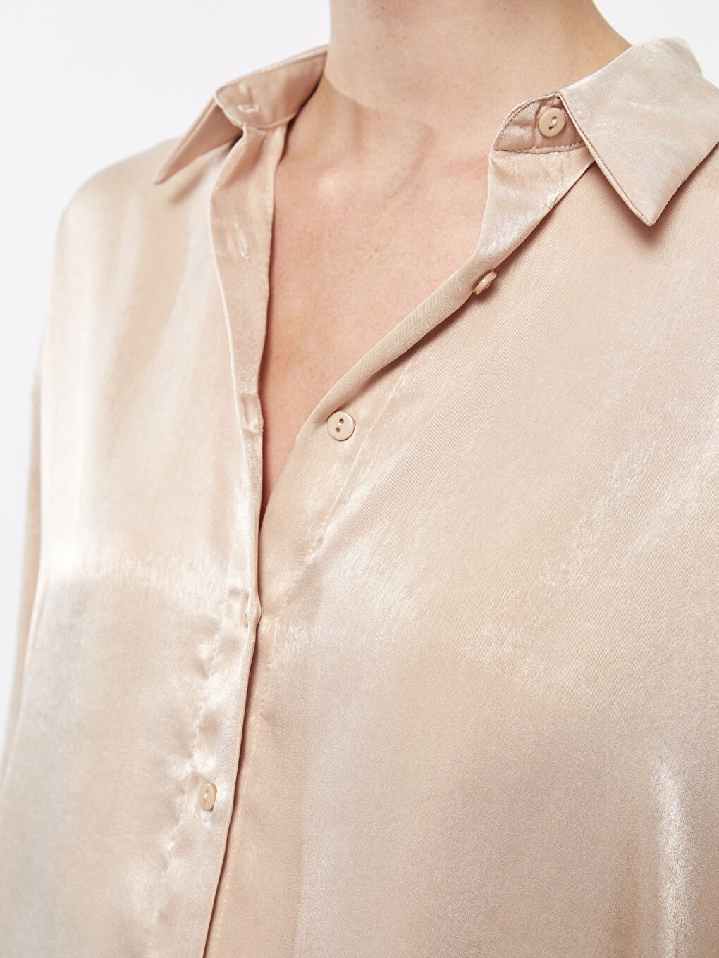 Bej Önden Düğme Kapamalı Düz Uzun Kollu Saten Kadın Gömlek-3