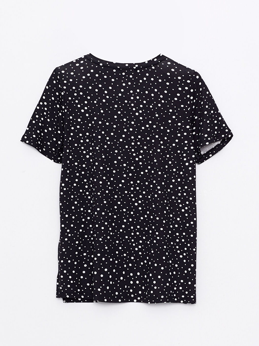 Siyah Bisiklet Yaka Puantiyeli Kısa Kollu Kadın Tişört-6