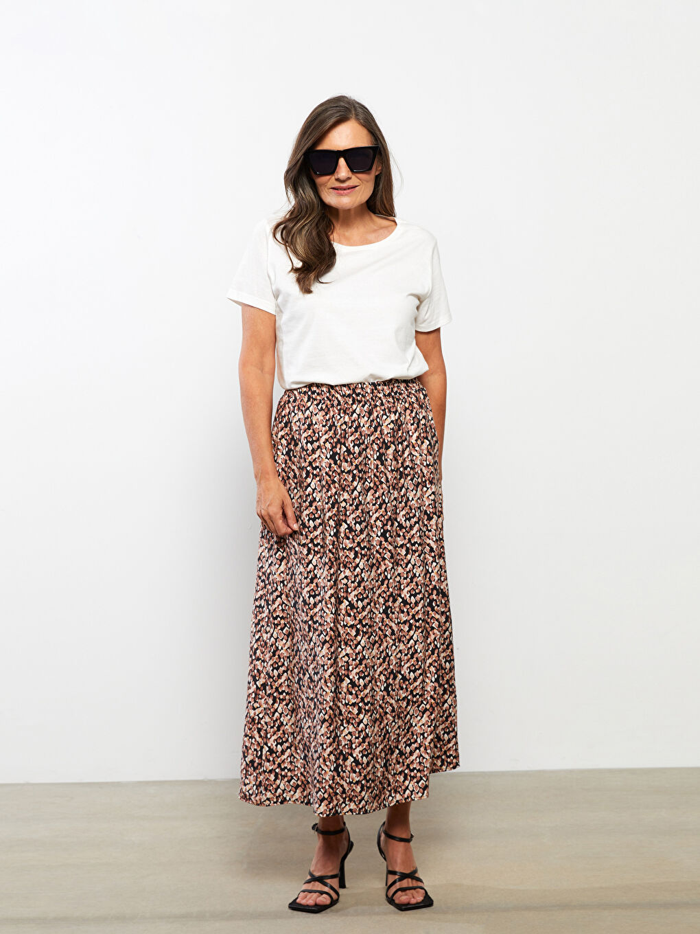 Kahverengi Beli Lastikli Desenli Viskon Kadın Pileli Etek-1