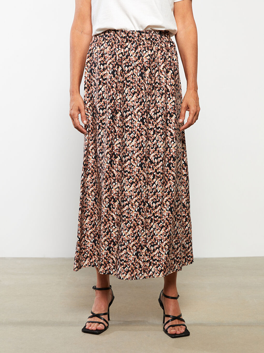 Kahverengi Beli Lastikli Desenli Viskon Kadın Pileli Etek-3