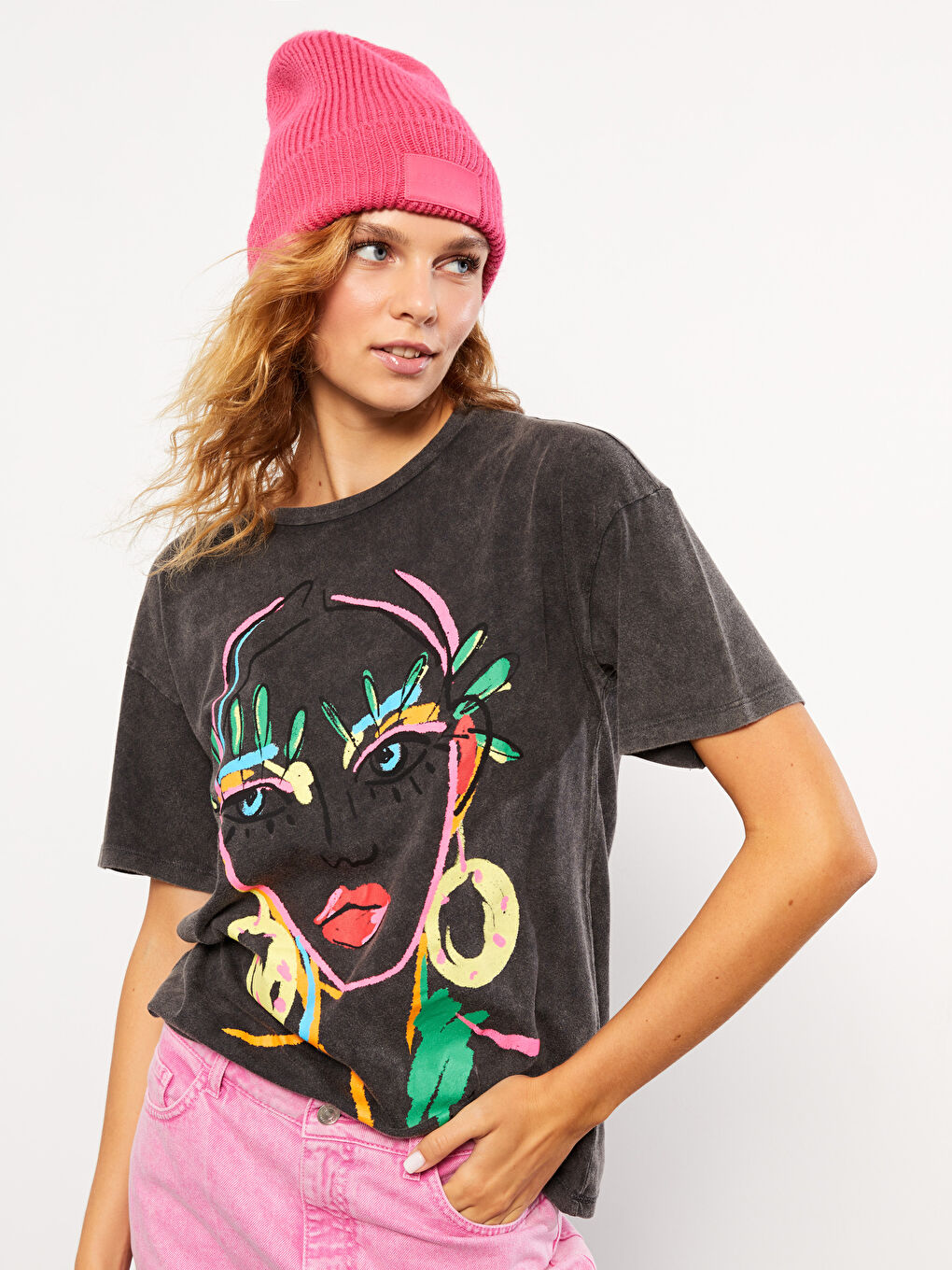 Siyah Bisiklet Yaka Baskılı Kısa Kollu Pamuklu Kadın Tişört