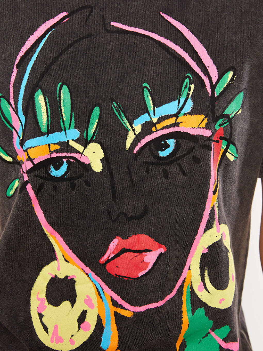 Siyah Bisiklet Yaka Baskılı Kısa Kollu Pamuklu Kadın Tişört-3