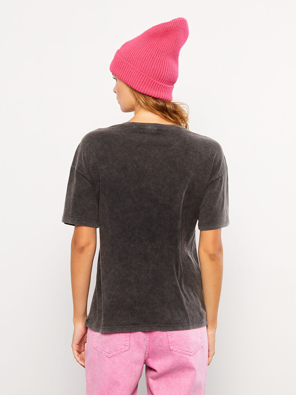 Siyah Bisiklet Yaka Baskılı Kısa Kollu Pamuklu Kadın Tişört-4