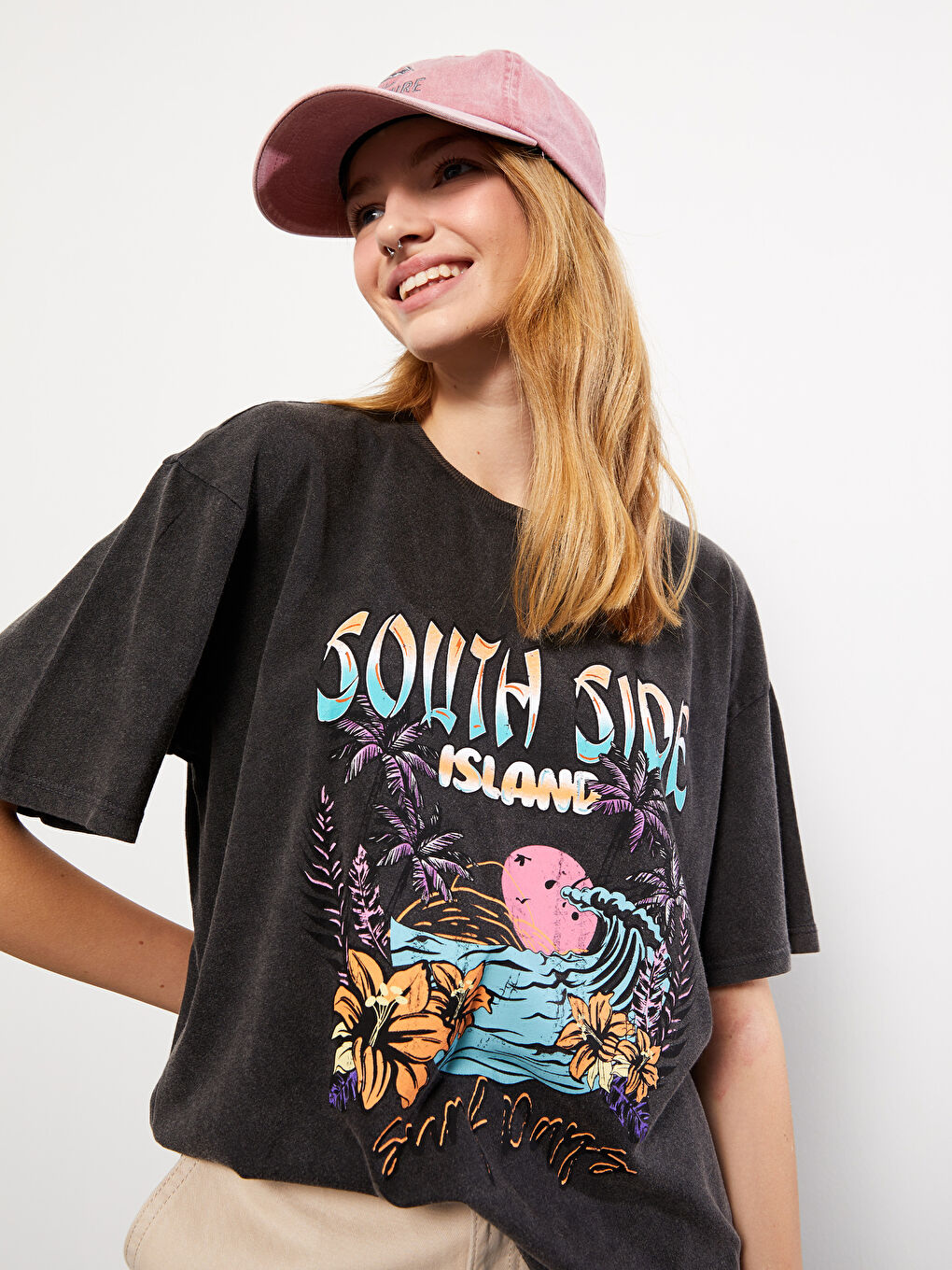 Siyah Bisiklet Yaka Baskılı Kısa Kollu Pamuklu Kadın Tişört