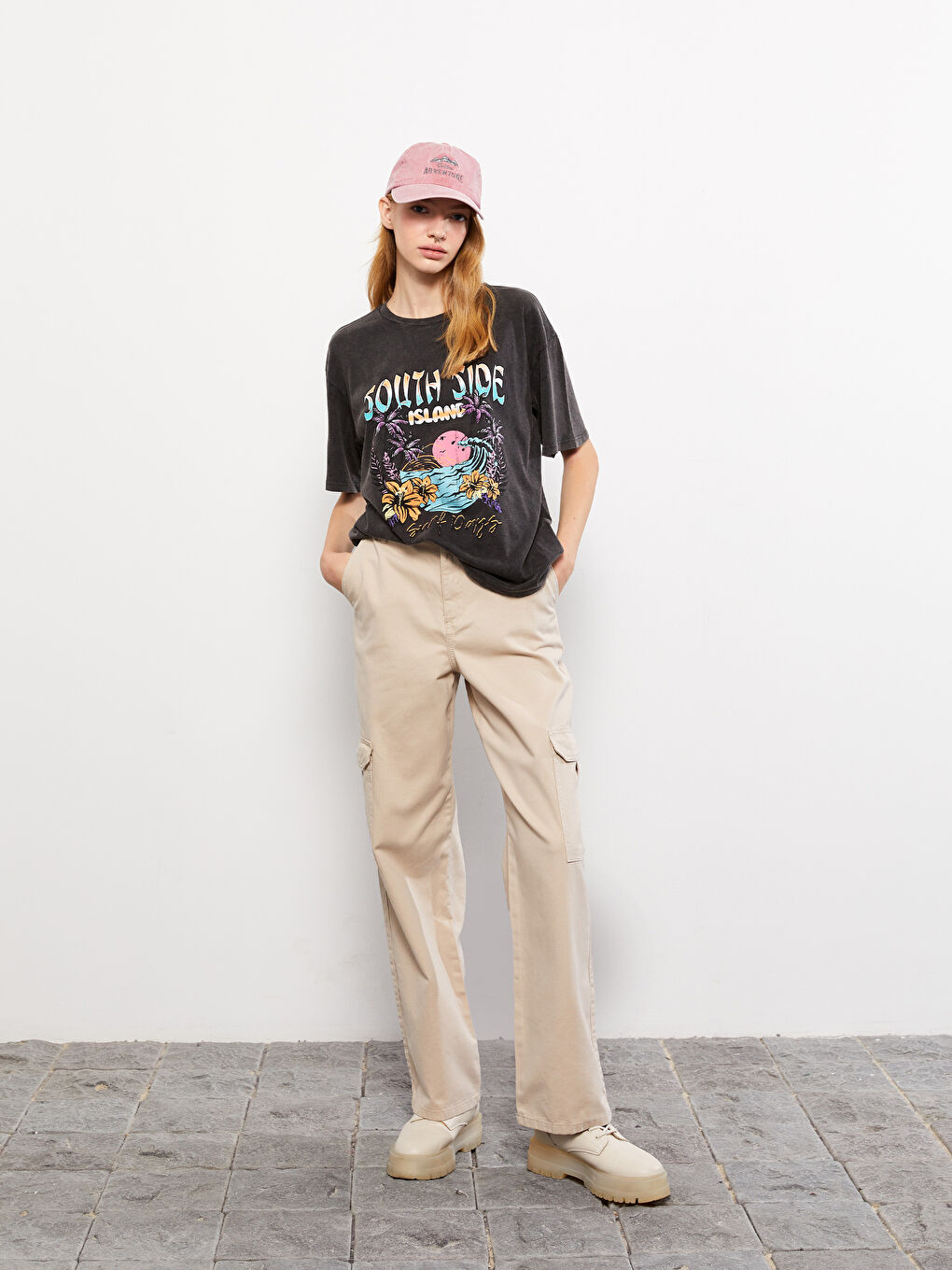 Siyah Bisiklet Yaka Baskılı Kısa Kollu Pamuklu Kadın Tişört-2