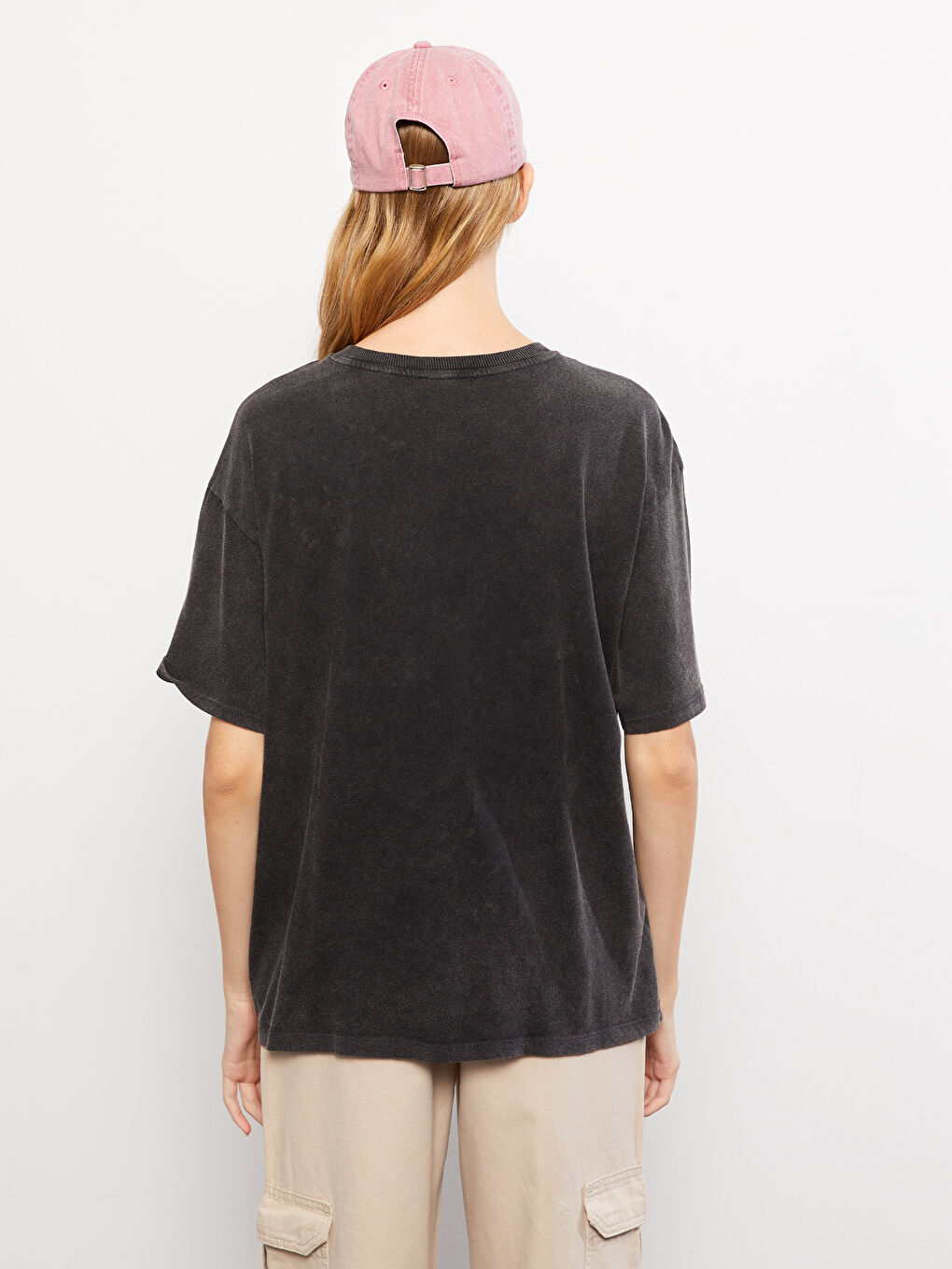 Siyah Bisiklet Yaka Baskılı Kısa Kollu Pamuklu Kadın Tişört-4