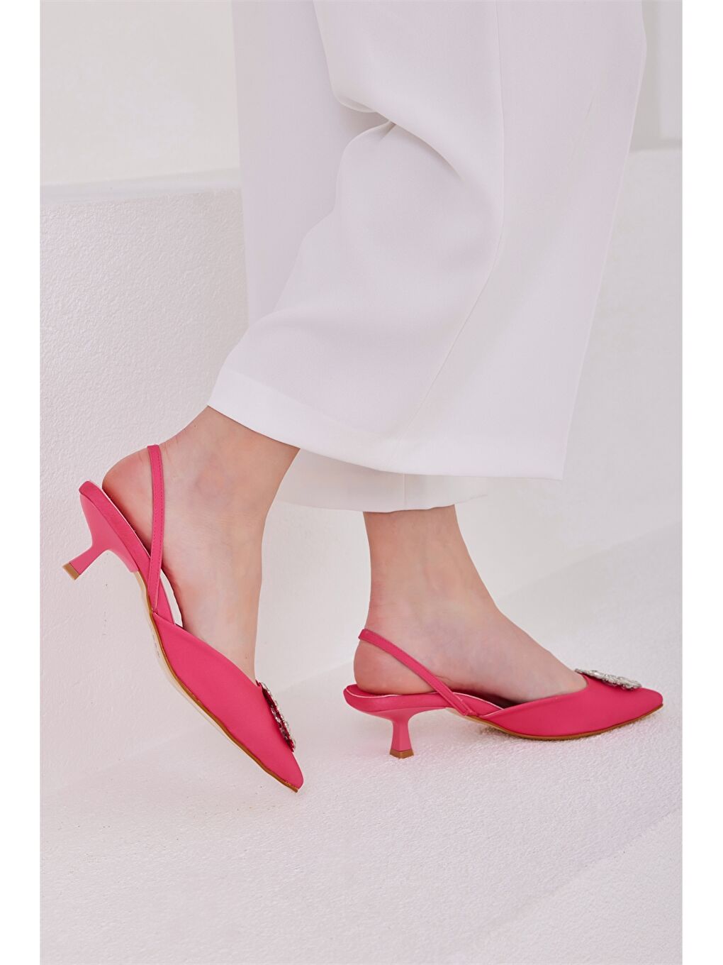 Fuşya Saten Taş Detaylı Kadın Topuklu Ayakkabı-2
