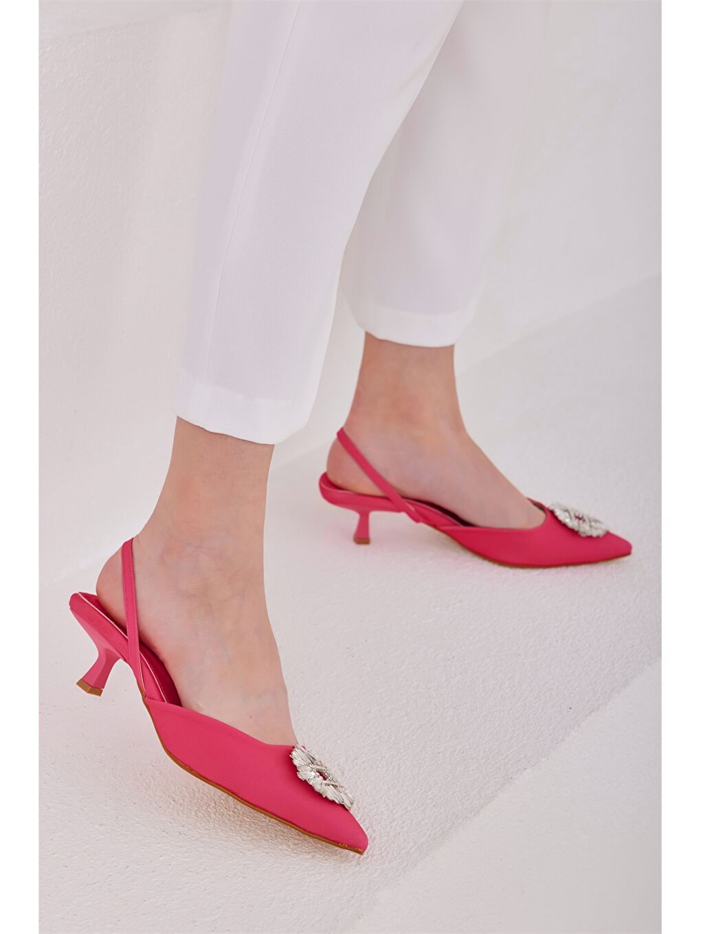 Fuşya Saten Taş Detaylı Kadın Topuklu Ayakkabı-3