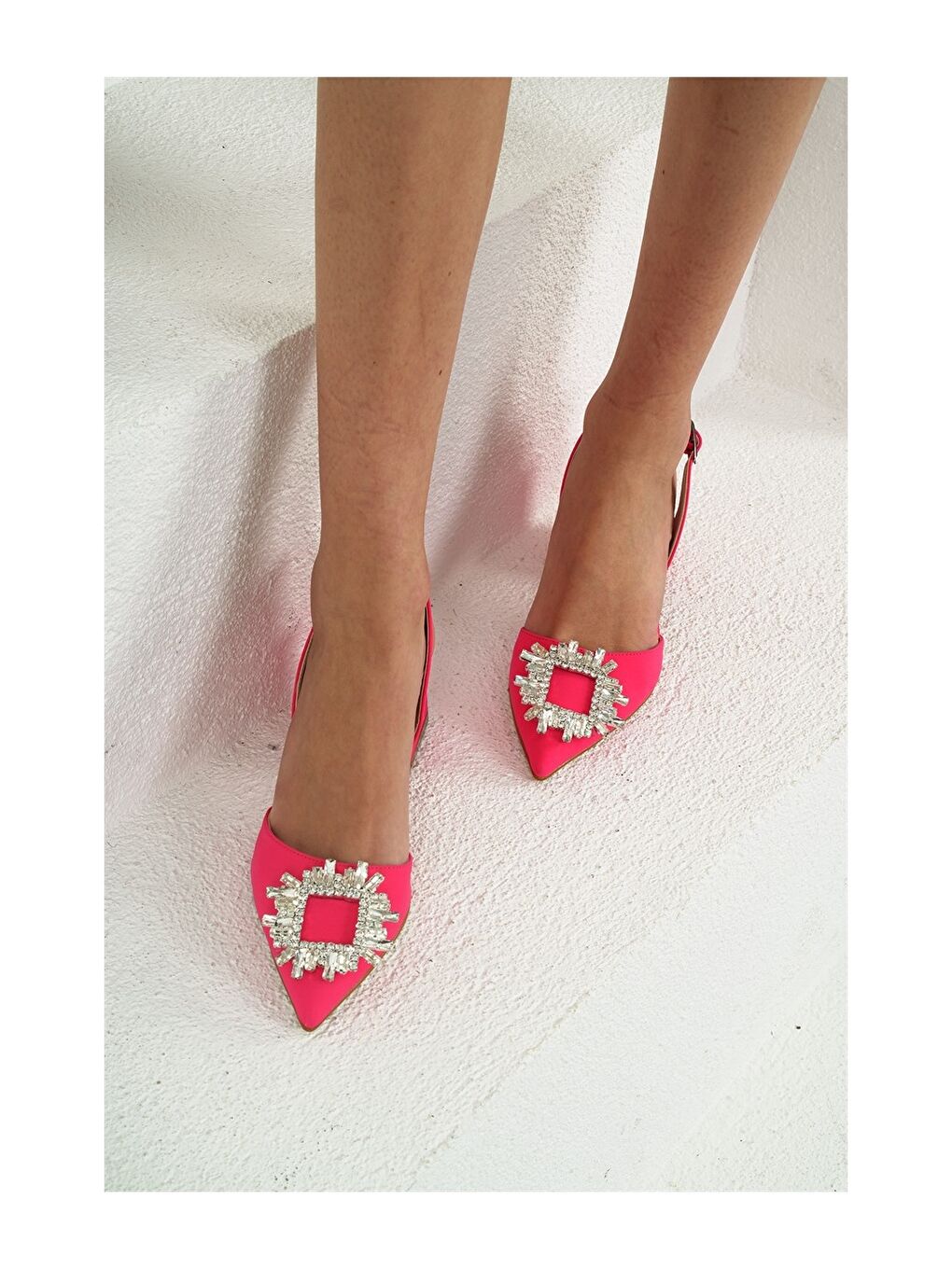 Fuşya Saten Taş Detaylı Kadın Topuklu Ayakkabı