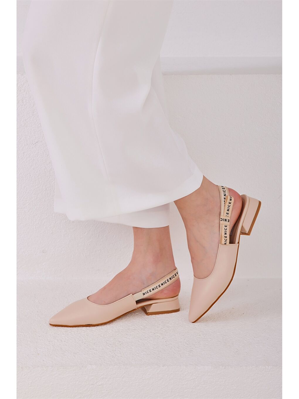 Bej Baskılı Sivri Burun Kadın Topuklu Babet-2