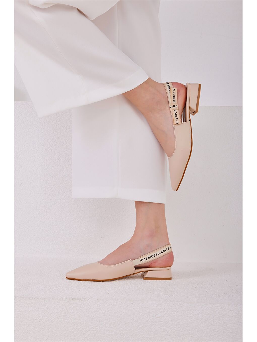 Bej Baskılı Sivri Burun Kadın Topuklu Babet-3