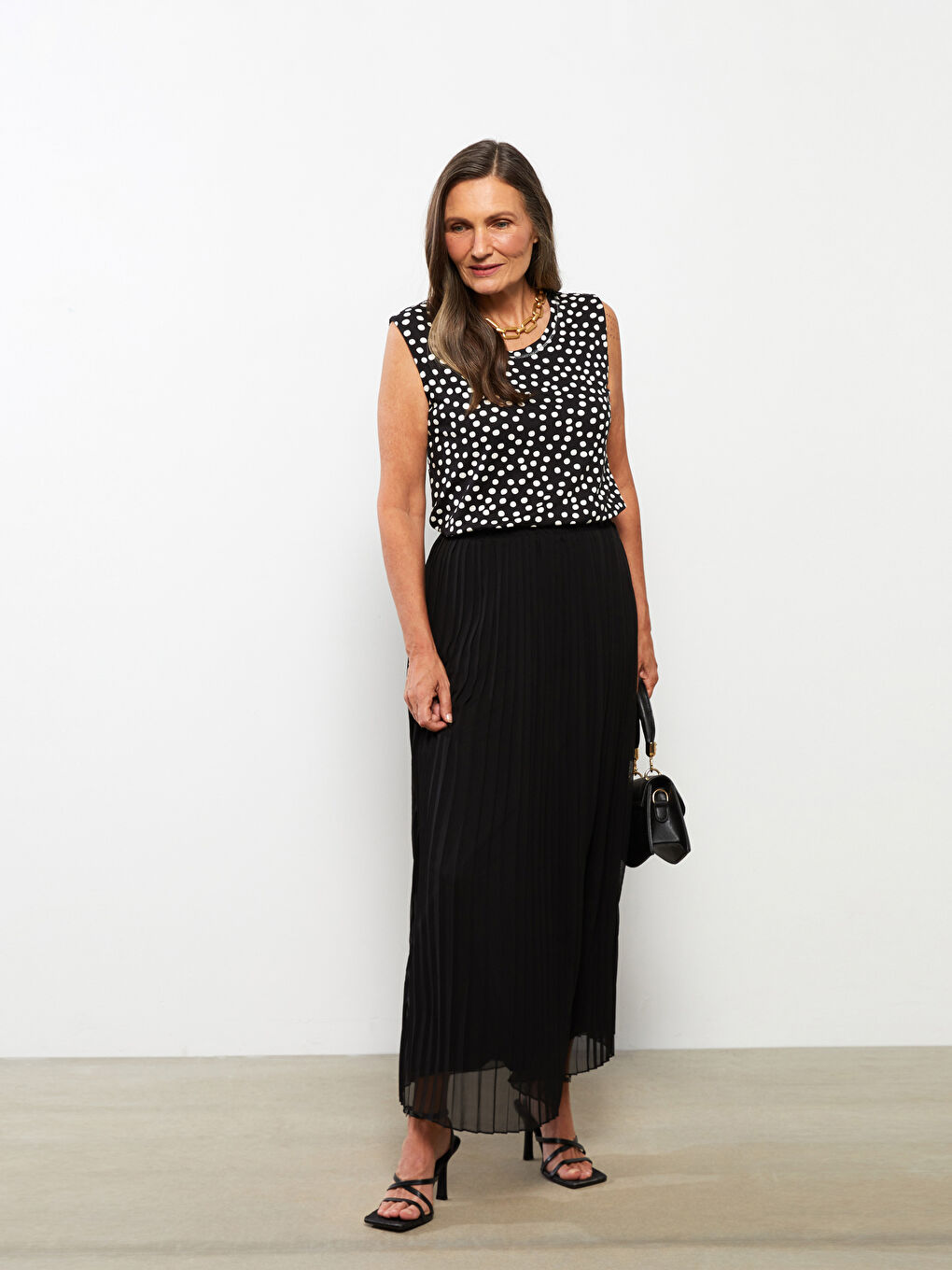 Siyah Bisiklet Yaka Puantiyeli Kadın Atlet-1