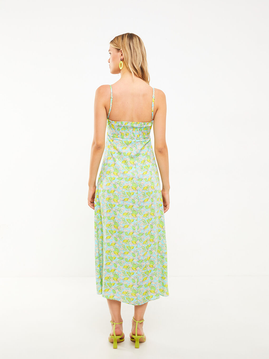 Yeşil Kalp Yaka Desenli Askılı Viskon Kadın Elbise-4