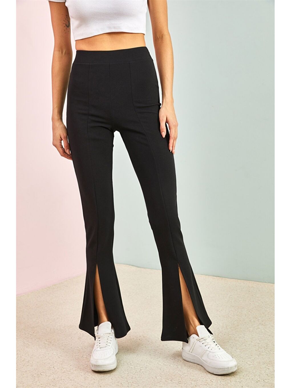 Siyah Standart Fit Düz Yırtmaçlı İspanyol Paça Kadın Pantolon-2