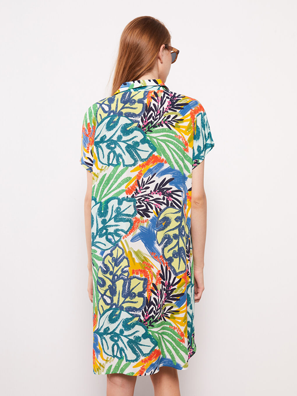 Karışık Gömlek Yaka Desenli Kısa Kollu Viskon Kadın Plaj Elbisesi-4