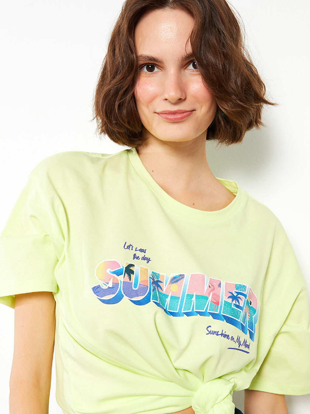 Yeşil Bisiklet Yaka Baskılı Kısa Kollu Pamuklu Kadın Tişört-1